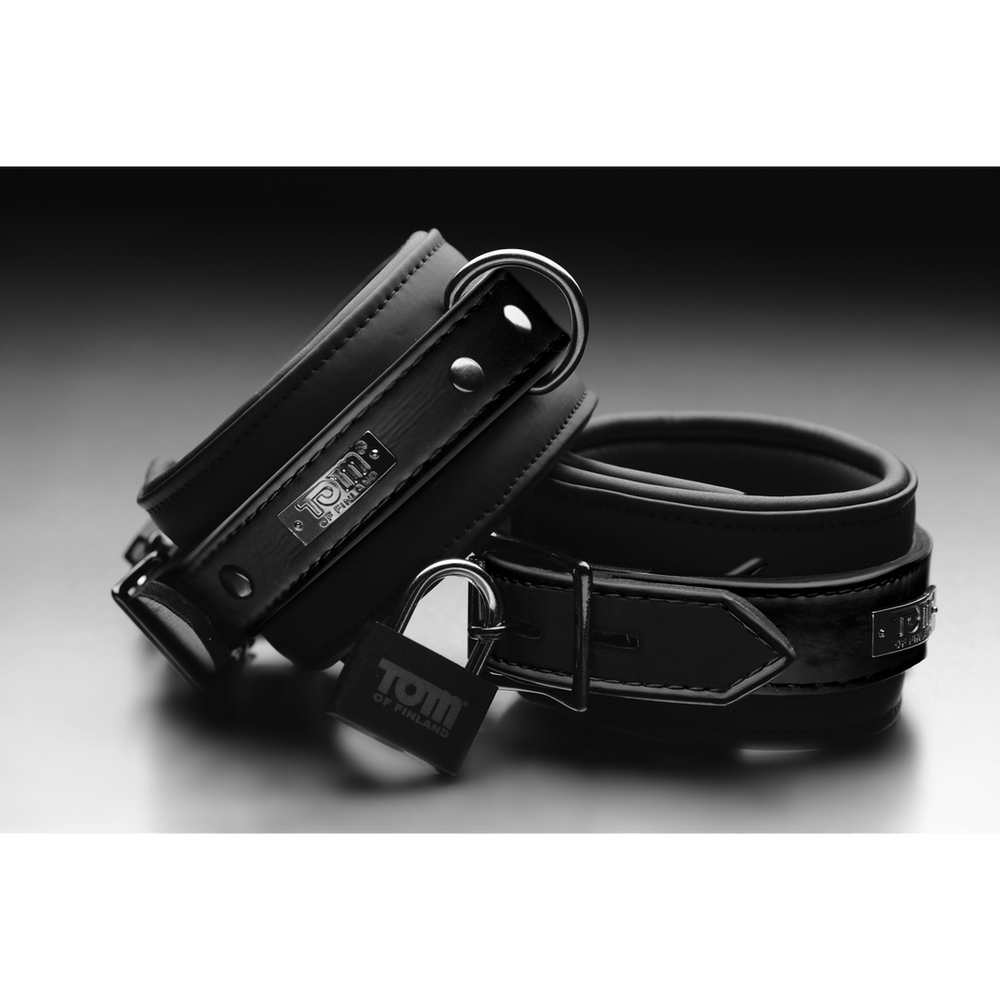 XR Brands - Neoprene handboeien met slot - Zwart - tweede productfoto